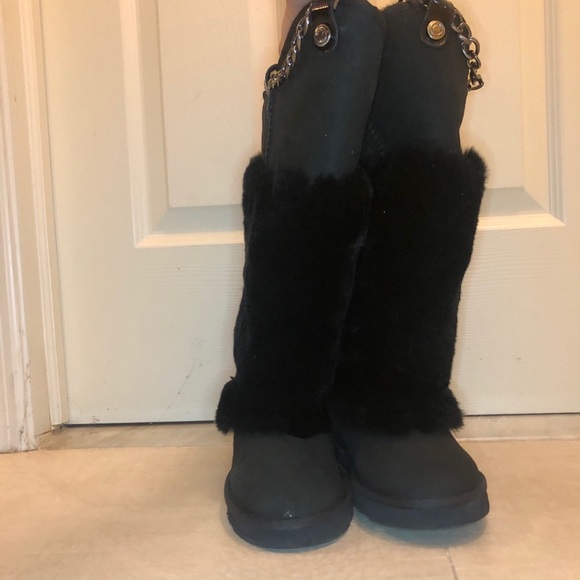Australia Luxe Collective Furry Chain Boots - Picture 5 of 11